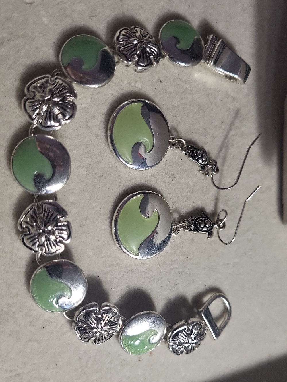 Turtle Set Silver-Tone Green Floral Bracelet & Earrings Set